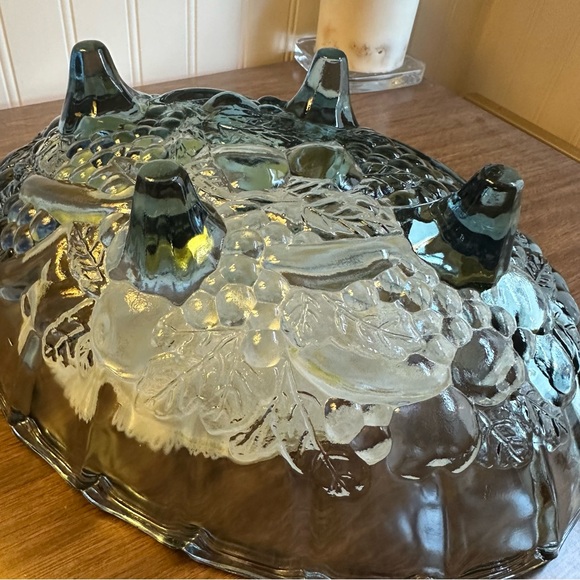 VTG Indiana Glass Pastel Blue Oval 4 Footed Centerpiece Fruit Bowl Harvest Grape - Picture 7 of 13